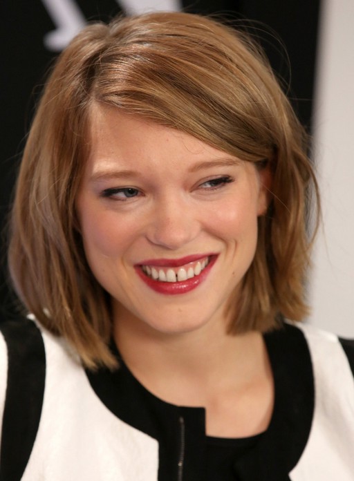 Adele Exarchopoulos Cute Short Bob Haircut For Round Face Shapes