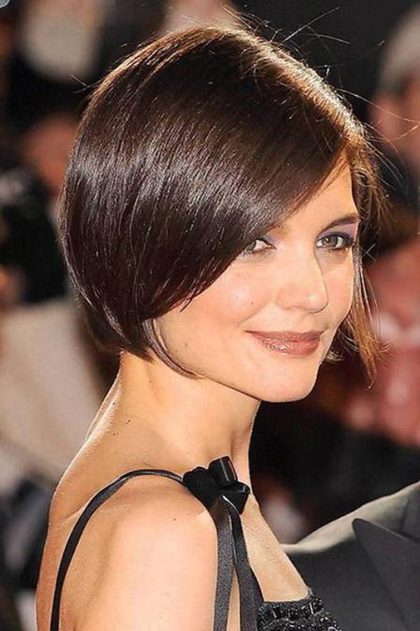 Chic Side Parted Bob Hairstyle With Bangs Styles Weekly