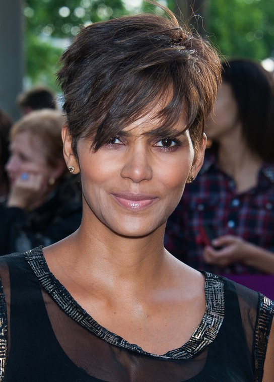 Halle Berry Stylish Short Pixie Cut for Women Over 40 ...