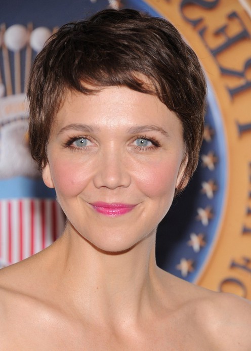 Maggie Gyllenhaal Short Pixie Cut For Women Over 30 Styles Weekly