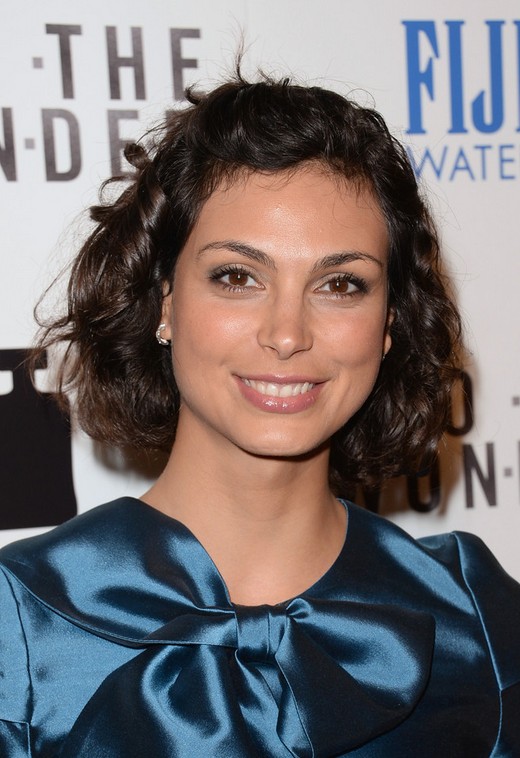 Morena Baccarin Short Curly Bob Hairstyle For Round Faces Styles