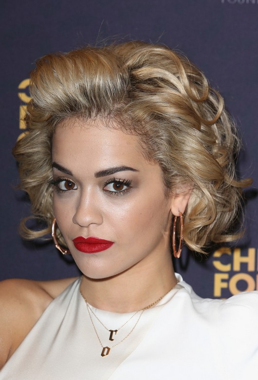 Rita Ora Short Curly Hair Style With Layers Styles Weekly