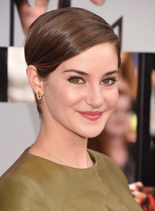 Formal Hairstyles For Pixie Cuts Shailene Woodley S Straight Short Cut Styles Weekly