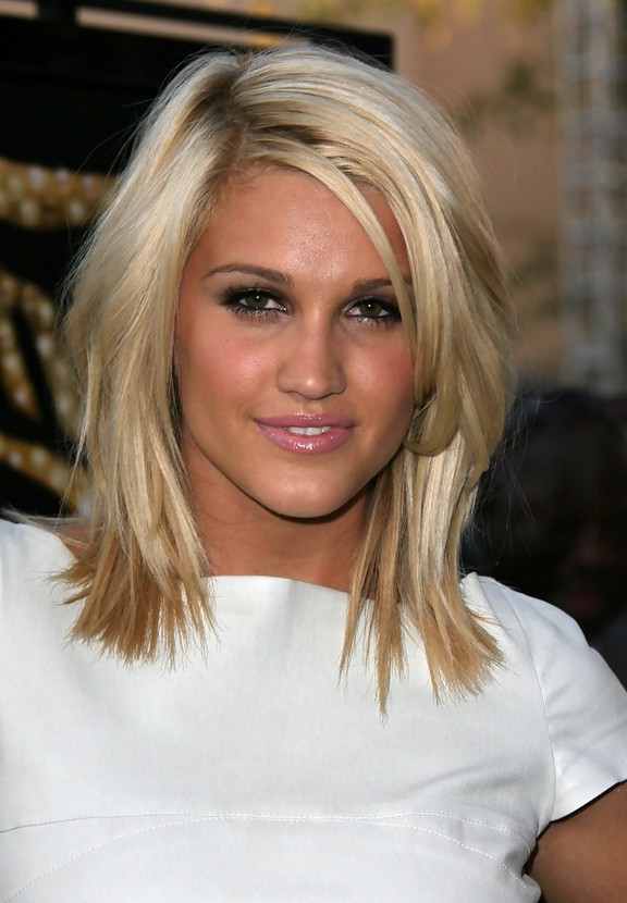 Ashley Roberts Layered Hairstyle for Medium Length Hair  Styles 