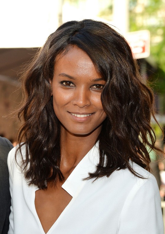 Celebrity Liya Kebede Medium Dark Wavy Hairstyle For Thick