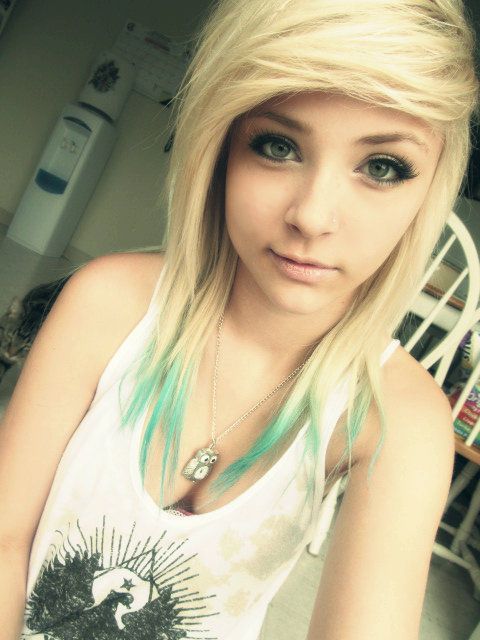 Cute Emo Girls Long Blonde Hairstyle Styles Weekly