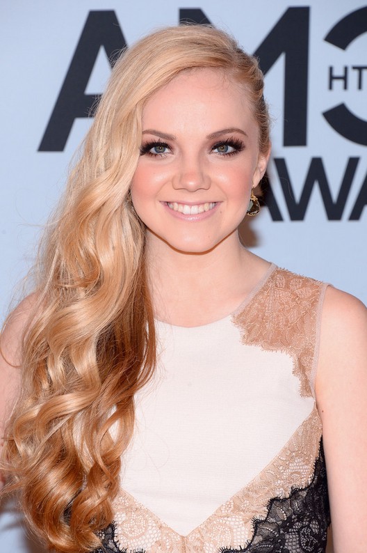 Danielle Bradbery Long Ombre Side Hairstyle With Curls For Prom
