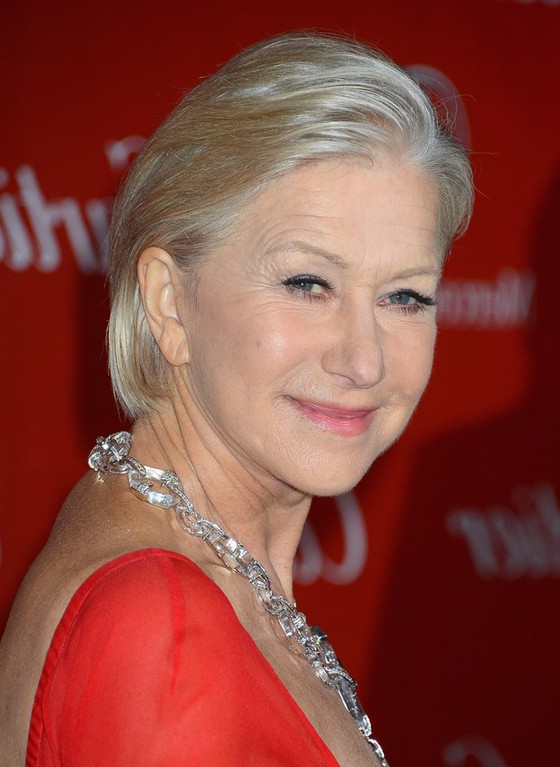 Helen Mirren Short Straight Hairstyle For Women Over 60 Styles Weekly