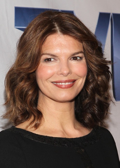 Jeanne Tripplehorn Layered Shoulder Length Hairstyle For