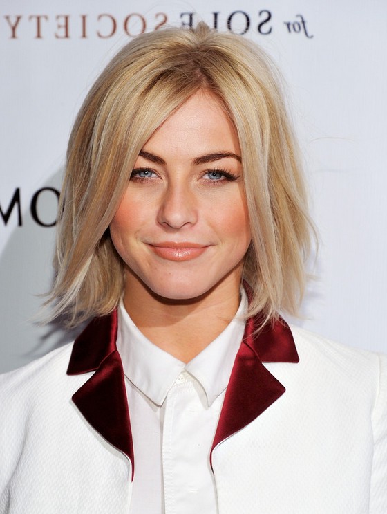 Julianne Hough Textured Straight Hairstyle Styles Weekly