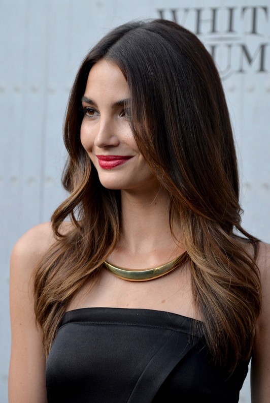 Lily Aldridge Sexy Center Part Ombre Wavy Hairstyle For Summer