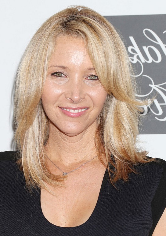 Lisa Kudrow Mid Length Hairstyle with Layers | Styles Weekly