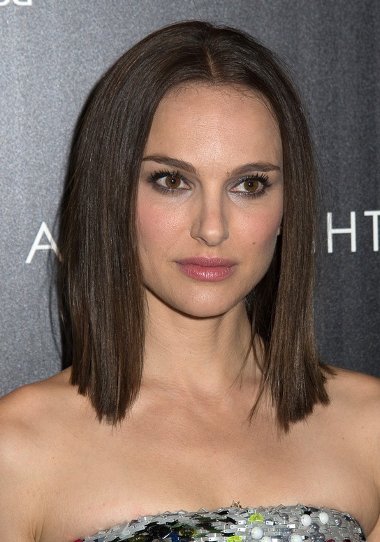 Natalie Portman Center Parted Dark Brown Bob Hairstyle ...