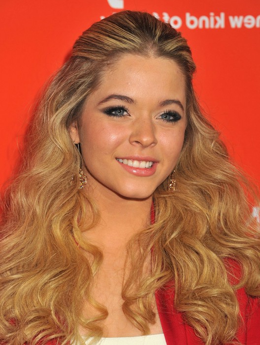 Sasha Pieterse Curly Half Up Half Down Hairstyle | Styles Weekly