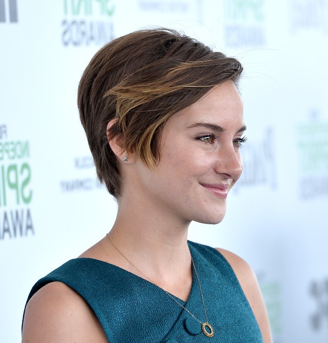 Side View Of Shailene Woodley Short Straight Haircut Styles Weekly