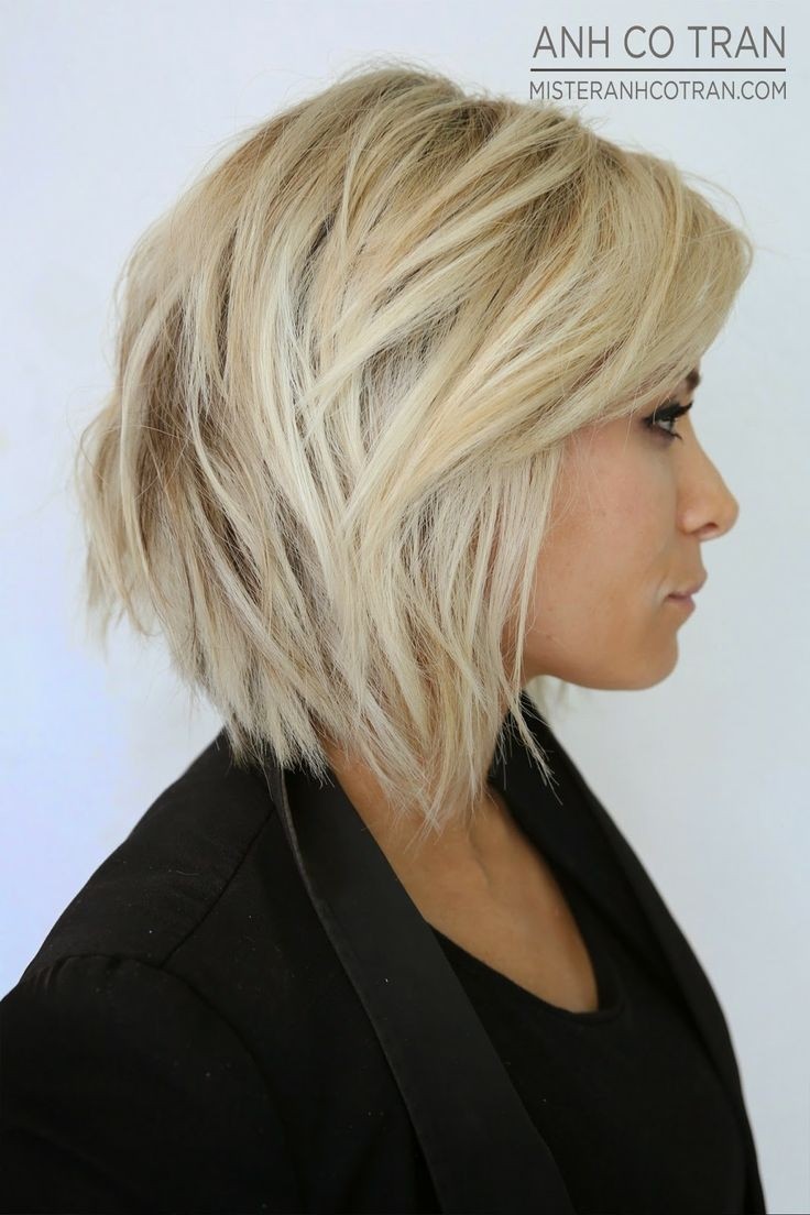 Pretty Layered Haircut: Everyday Hairstyles for Women / Via