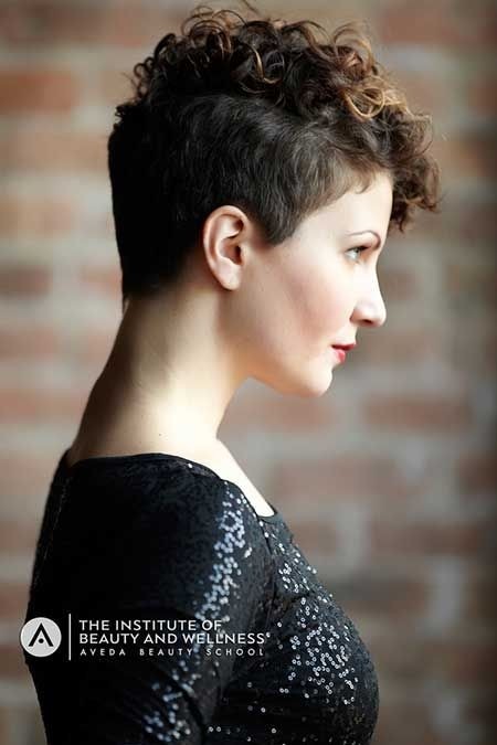 25 Lively Short Haircuts for Curly Hair - Short Wavy Curly Hairstyle