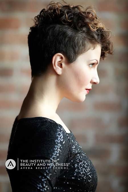 25 Lively Short Haircuts For Curly Hair Short Wavy Curly