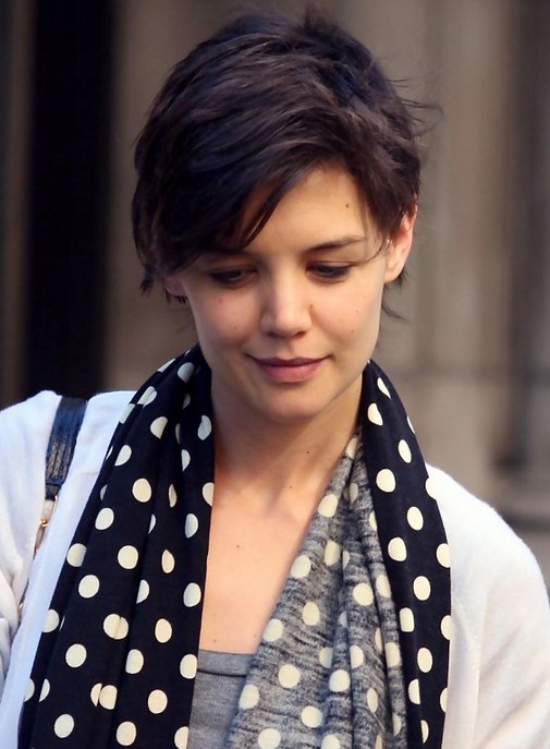 Katie Holmes Short Pixie Haircut /Getty images