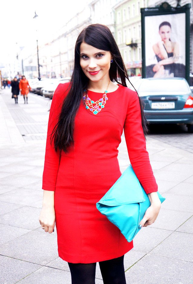 red dress outfit casual