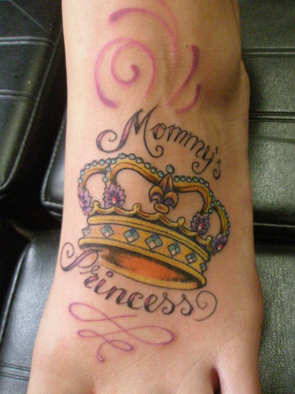 50 Fabulous Crown Tattoos You Should Not Miss Styles Weekly