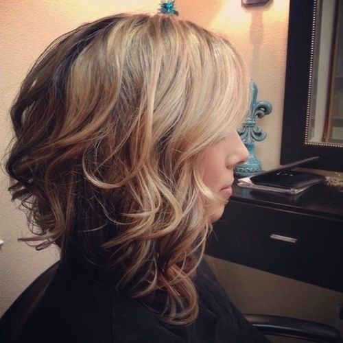 Stylish-Ombre-Hairstyle-for-Wavy-Hair-Medium-Length-Haircuts-2015