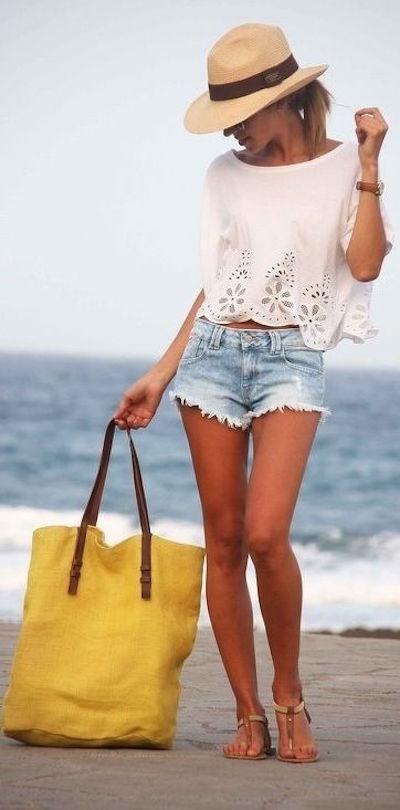 casual beach outfit