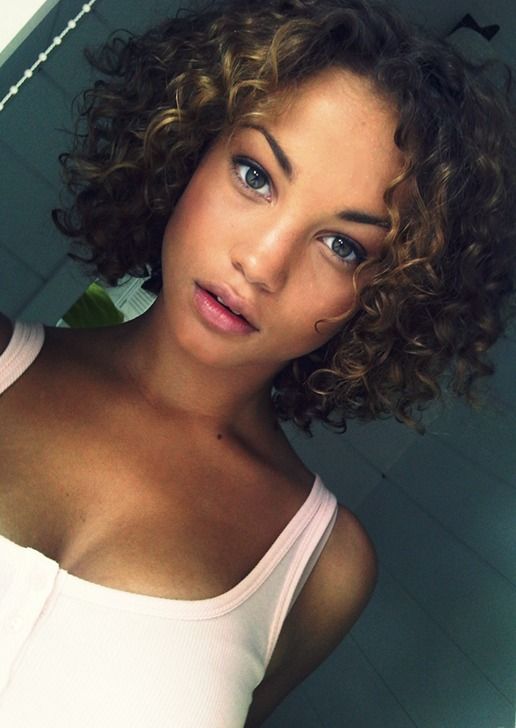 21 Glorious Big And Curly Natural Hairstyles Styles Weekly