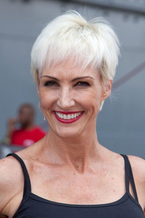 23 Great Short Haircuts For Women Over 50 Styles Weekly