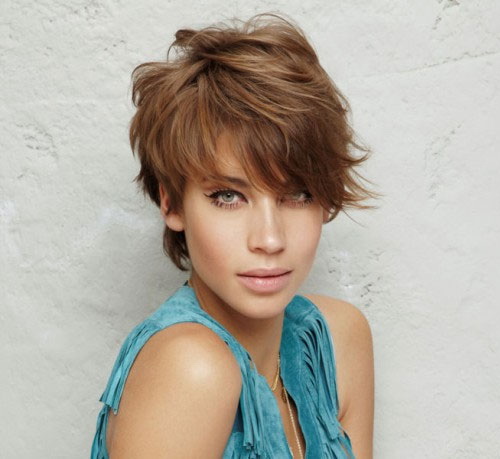 Short Messy Hairstyles With Bangs For Thin Brown Color Women With