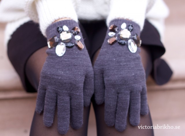 Fashionable DIY Gloves Tutorial