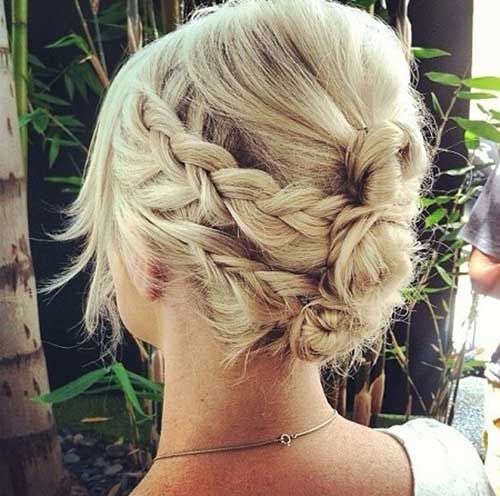 20 Effortless Chic Short Prom Hairstyles  Styles Weekly