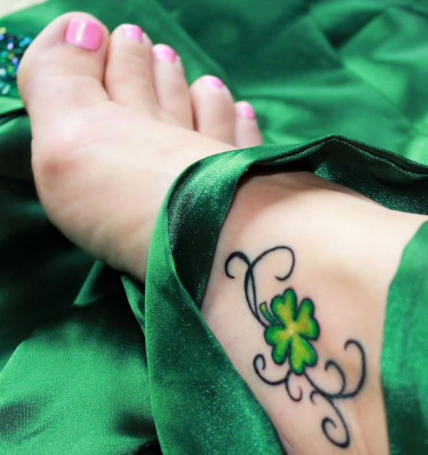 17 Leaf and Clover Tattoo Designs for Women - Styles Weekly