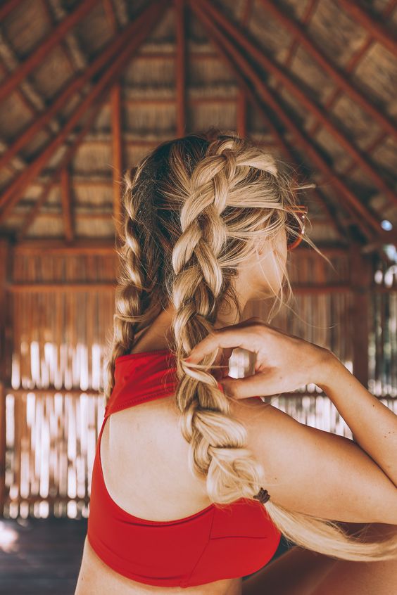 dating show with crazy girl with braids