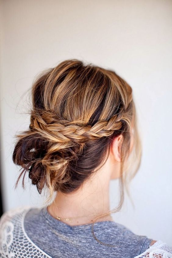 16 Chic Medium Hairstyles for Summer - Styles Weekly