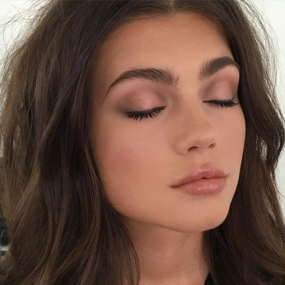 7 Tips On How To Pull Off A Natural Makeup Look Correctly Crazyforus
