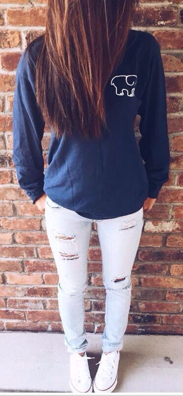 navy sweatshirt outfit