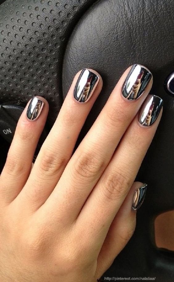 21 Stunning Chrome Nail Ideas To Rock The Latest Nail Trend | Styles Weekly