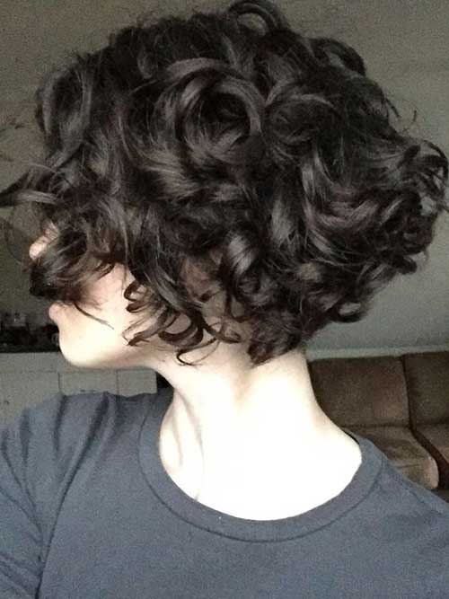 25 Lively Short Haircuts For Curly Hair Short Wavy Curly