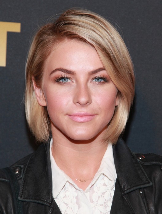 Julianne Hough Short Bob Hairstyle