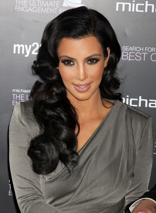 Kim Kardashian Curly Hairstyles