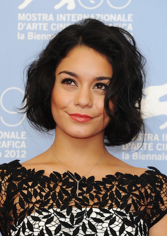 Vanessa Hudgens Short Wavy Hairstyle