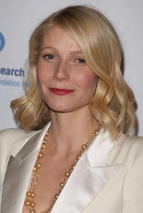 Gwyneth Paltrow Wavy Hairstyle