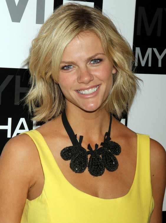 Brooklyn Decker Choppy Bob