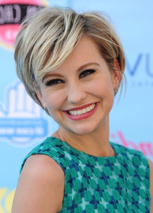 Cute Short Haircuts With Side Bangs