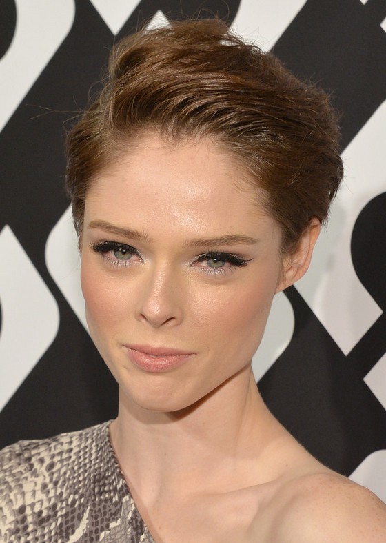 Coco Rocha Formal Side Parting Haircut for Short Hair | Styles Weekly