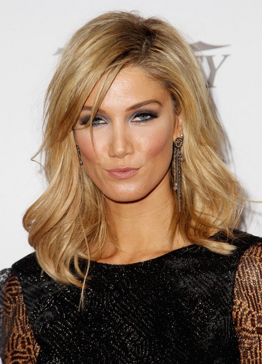 Delta Goodrem Medium Hairstyles