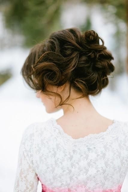 Easy and Sleek Wavy Updo Bride Hairstyle: Best Bride and Bridesmaids Wedding Hairstyle