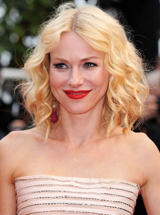 Naomi Watts Wavy Hairstyles