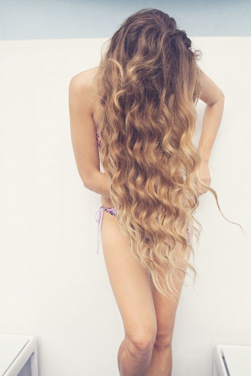 Ombre Long Curly Hairstyle for Summer
